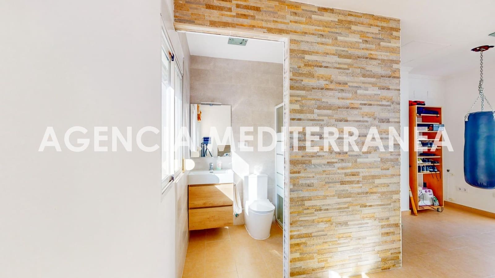 4 Zimmer Villa zu verkaufen in Burjassot mit Garage - 390.000 € (Ref: 9983083)