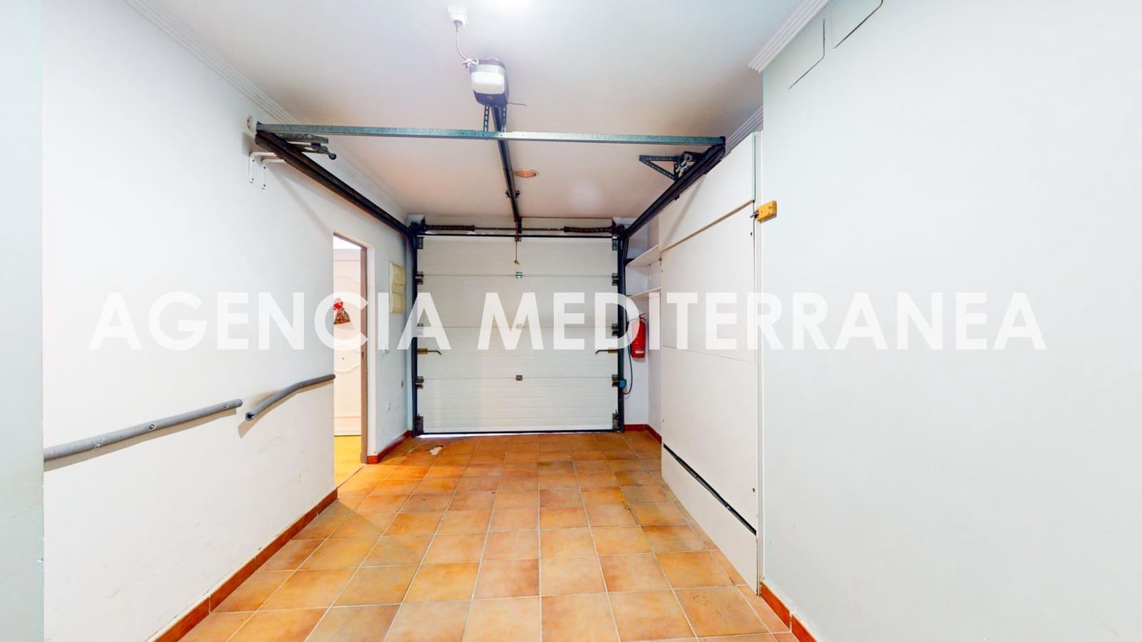 4 Zimmer Villa zu verkaufen in Burjassot mit Garage - 390.000 € (Ref: 9983083)