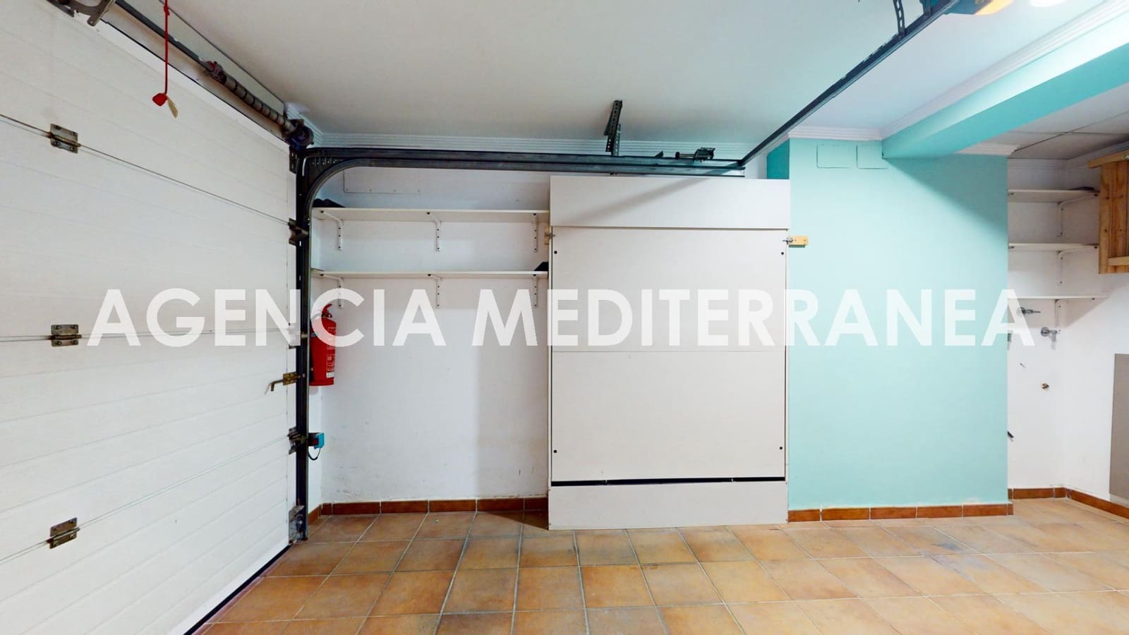 4 bedroom Villa for sale in Burjassot with garage - € 390,000 (Ref: 9983083)
