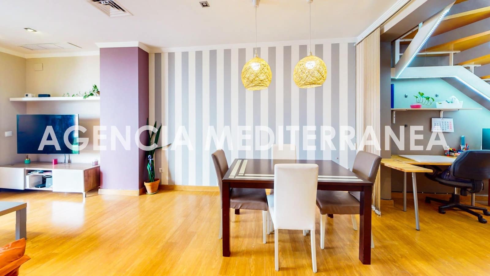 4 bedroom Villa for sale in Burjassot with garage - € 390,000 (Ref: 9983083)