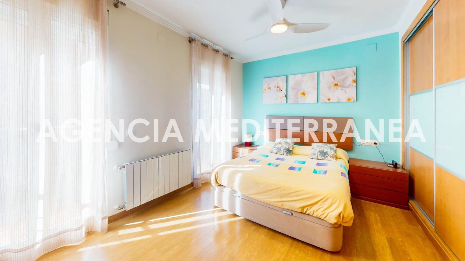 4 bedroom Villa for sale in Burjassot with garage - € 390,000 (Ref: 9983083)