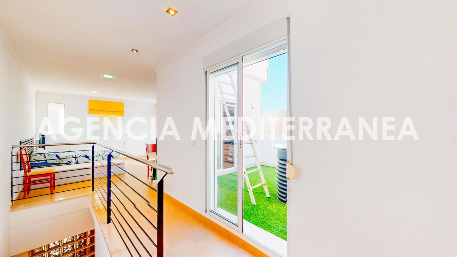 4 bedroom Villa for sale in Burjassot with garage - € 390,000 (Ref: 9983083)