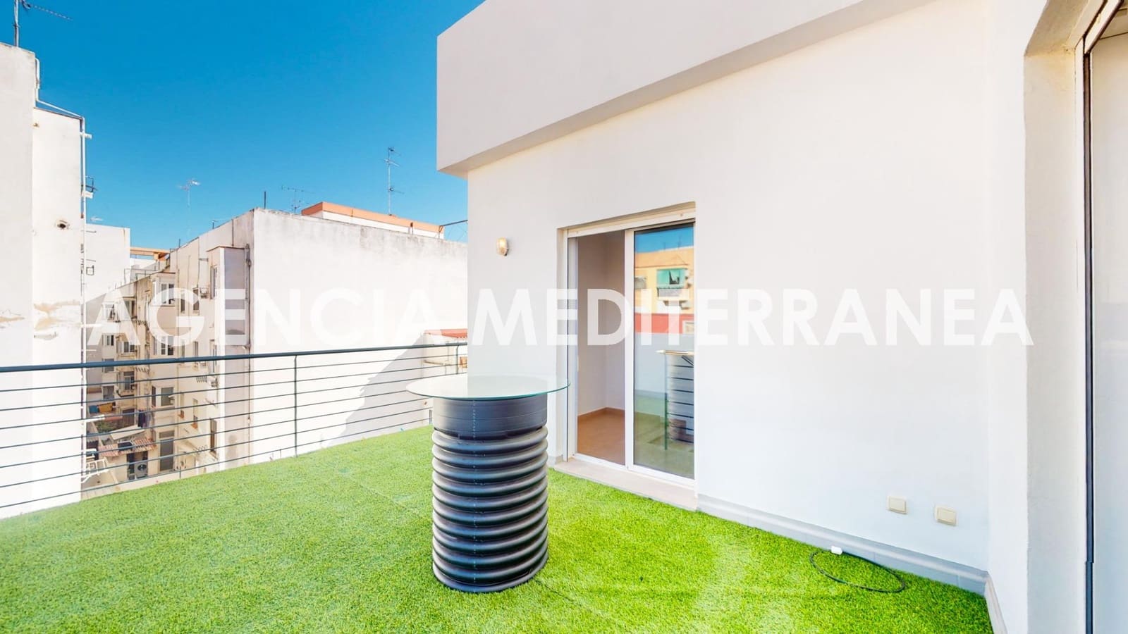 4 bedroom Villa for sale in Burjassot with garage - € 390,000 (Ref: 9983083)