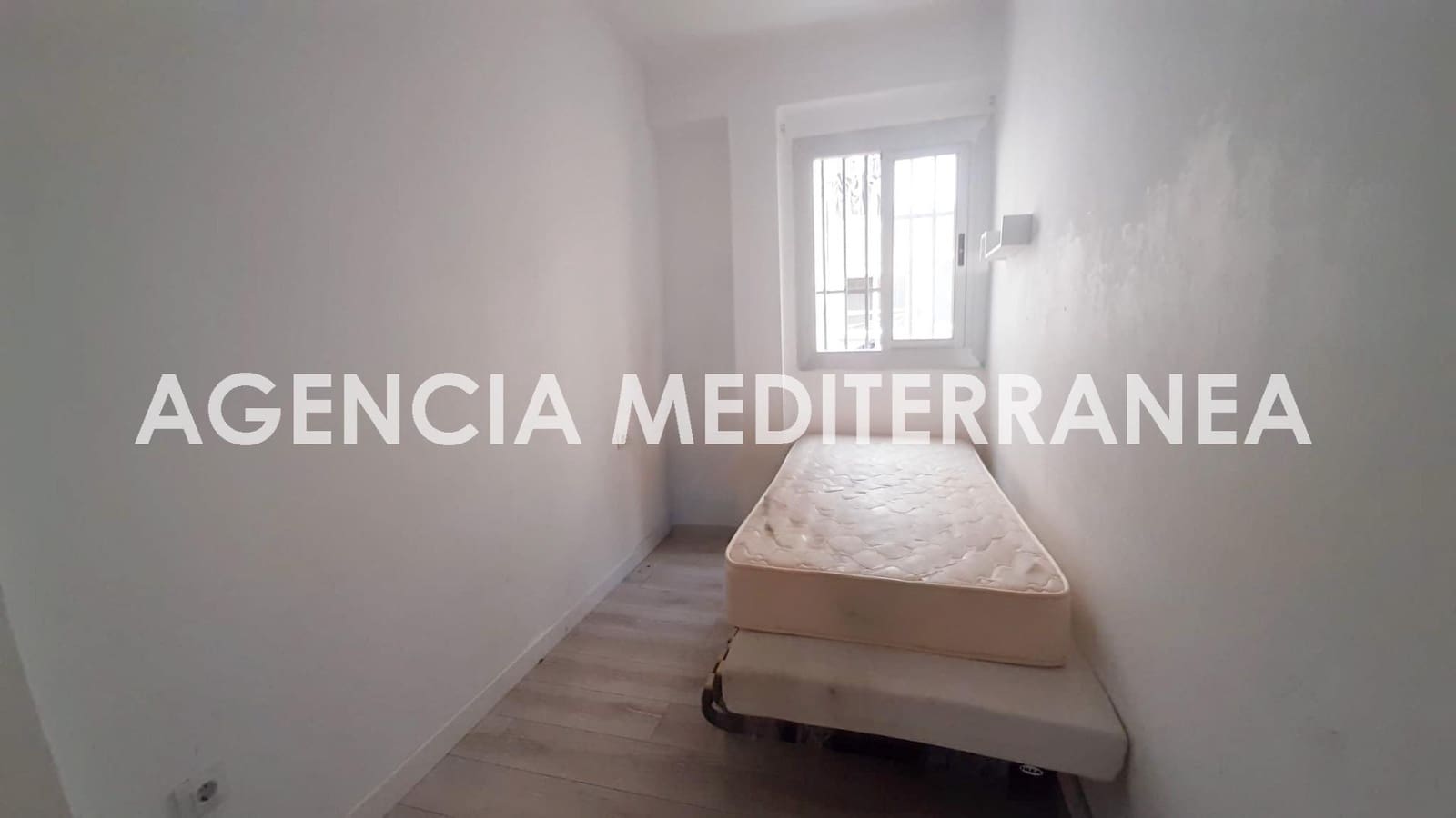 3 sovrum Lägenhet till salu i Valencia stad - 149 000 € (Ref: 9983084)