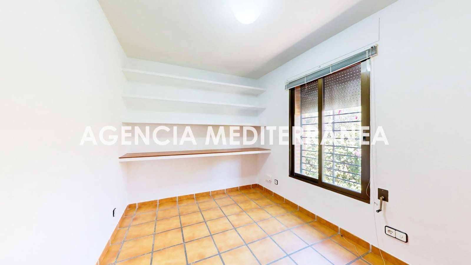 5 bedroom Villa for sale in La Canada with pool garage - € 1,095,000 (Ref: 9985039)