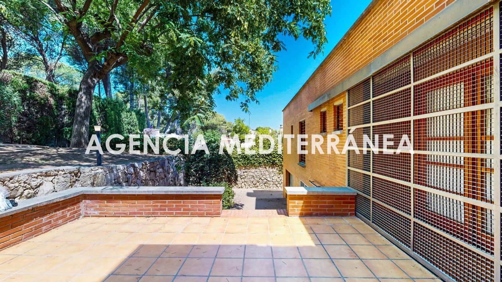 5 bedroom Villa for sale in La Canada with pool garage - € 1,095,000 (Ref: 9985039)