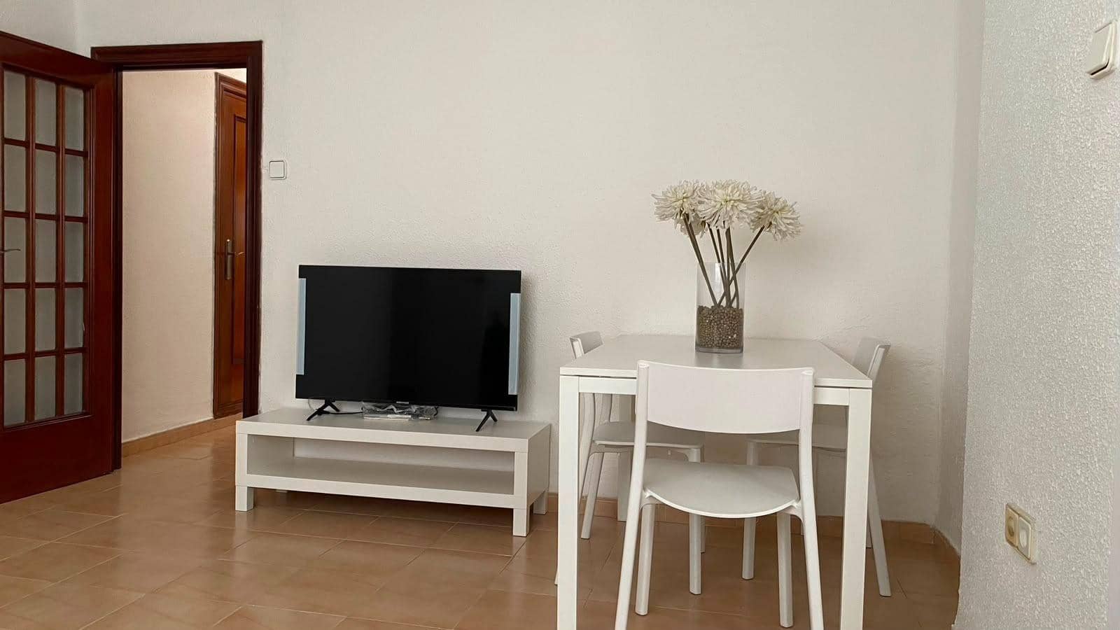3 sovrum Lägenhet att hyra i Valencia stad - 1 350 € (Ref: 9985040)