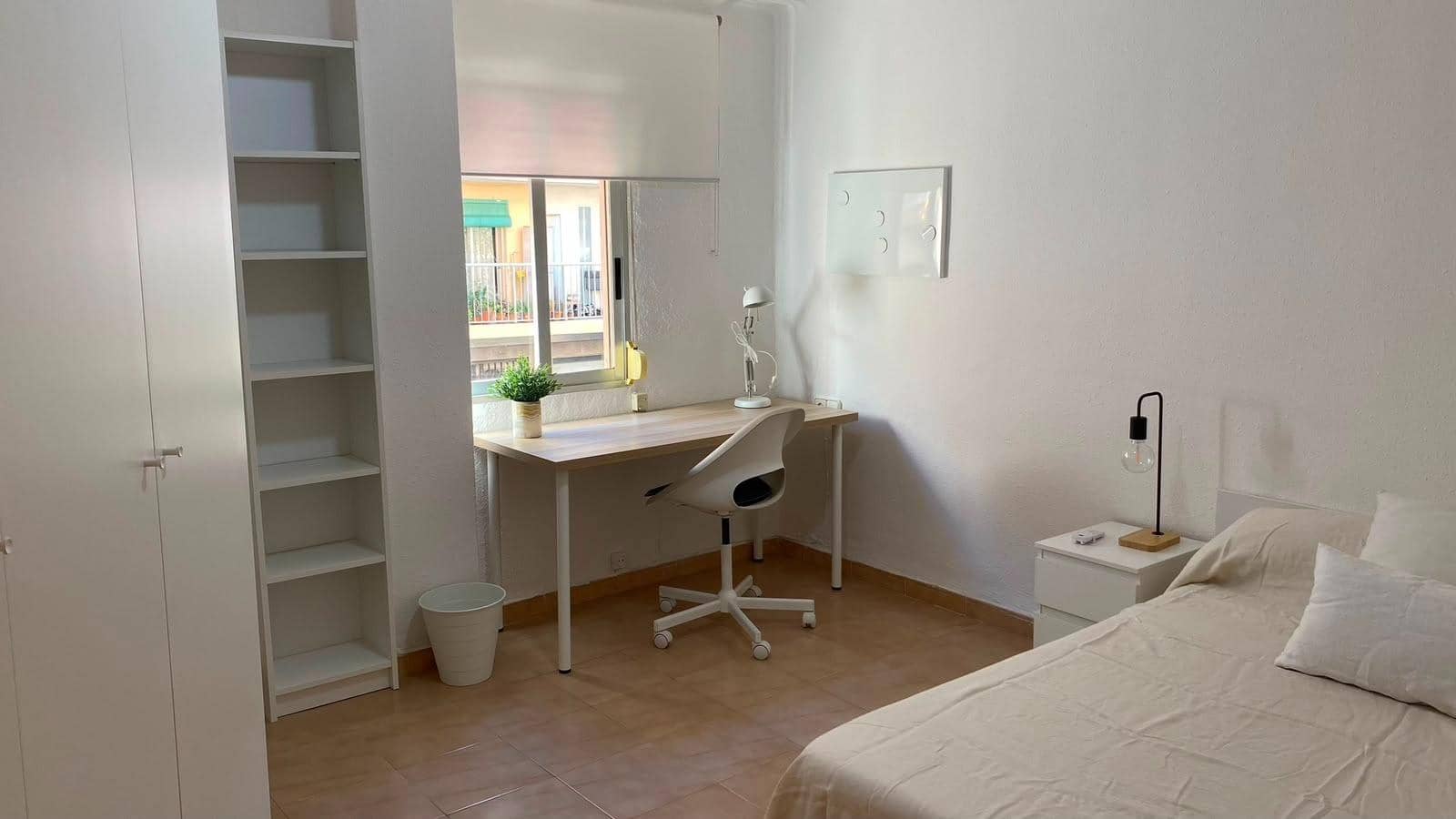 3 sovrum Lägenhet att hyra i Valencia stad - 1 350 € (Ref: 9985040)