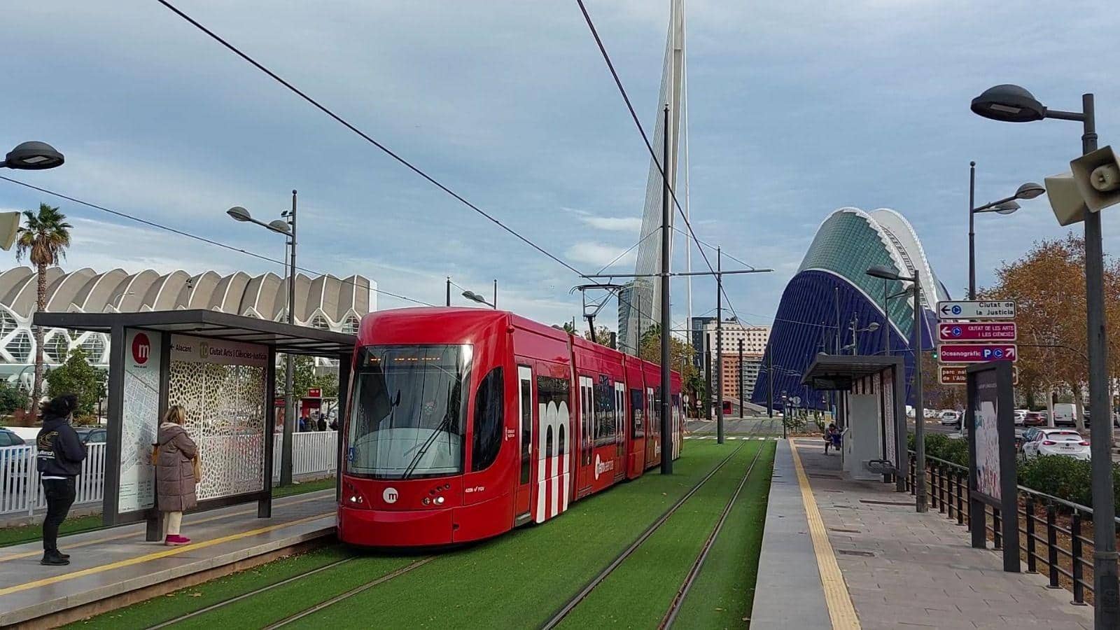 3 sovrum Lägenhet att hyra i Valencia stad - 1 350 € (Ref: 9985040)