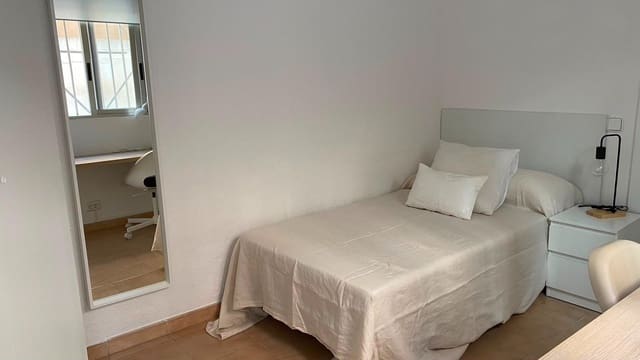 3 sypialnia Mieszkanie do wynajęcia w Miasto Walencja - 1 350 € (Ref: 9985040)