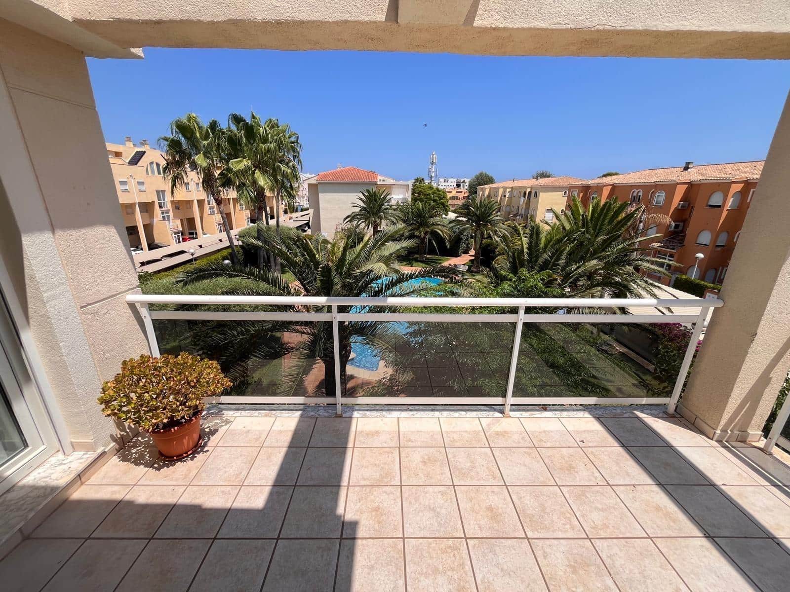 3 soveværelse Penthouse til salg i Denia med swimmingpool - € 340.000 (Ref: 9986944)