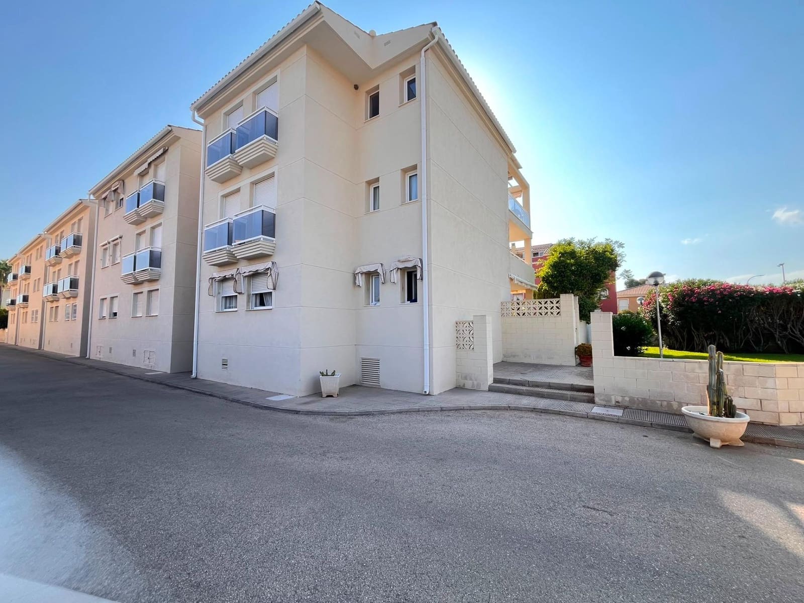 3 soveværelse Penthouse til salg i Denia med swimmingpool - € 340.000 (Ref: 9986944)