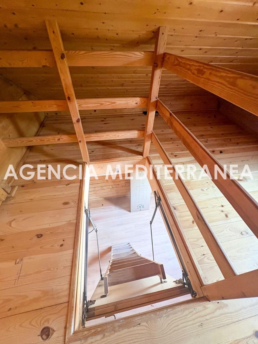 3 bedroom Finca/Country House for sale in Casinos with garage - € 60,000 (Ref: 9990790)