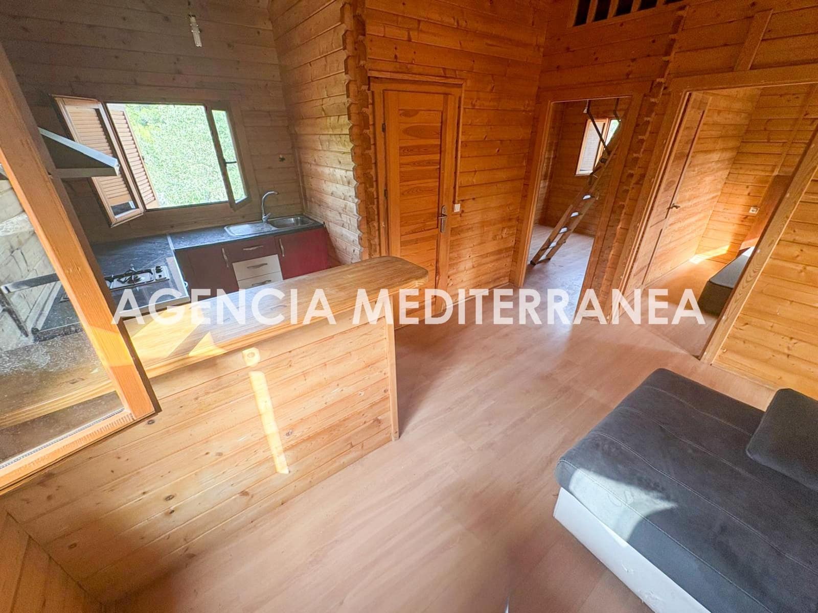 3 bedroom Finca/Country House for sale in Casinos with garage - € 60,000 (Ref: 9990790)