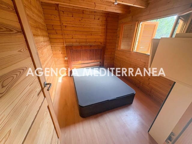 3 bedroom Finca/Country House for sale in Casinos with garage - € 60,000 (Ref: 9990790)