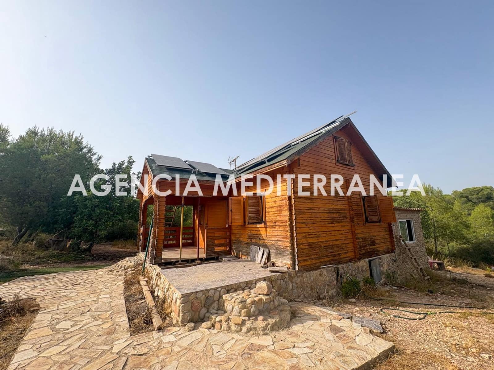 3 bedroom Finca/Country House for sale in Casinos with garage - € 60,000 (Ref: 9990790)