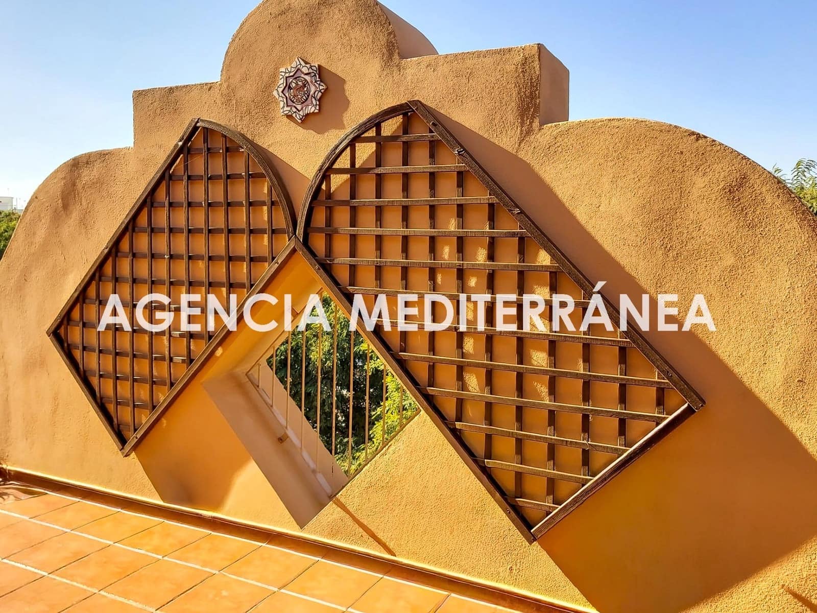 3 bedroom Penthouse for rent in Burjassot with garage - € 1,300 (Ref: 9990791)
