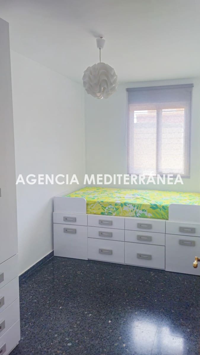 3 sypialnia Penthouse do wynajęcia w Burjassot z garażem - 1 300 € (Ref: 9990791)