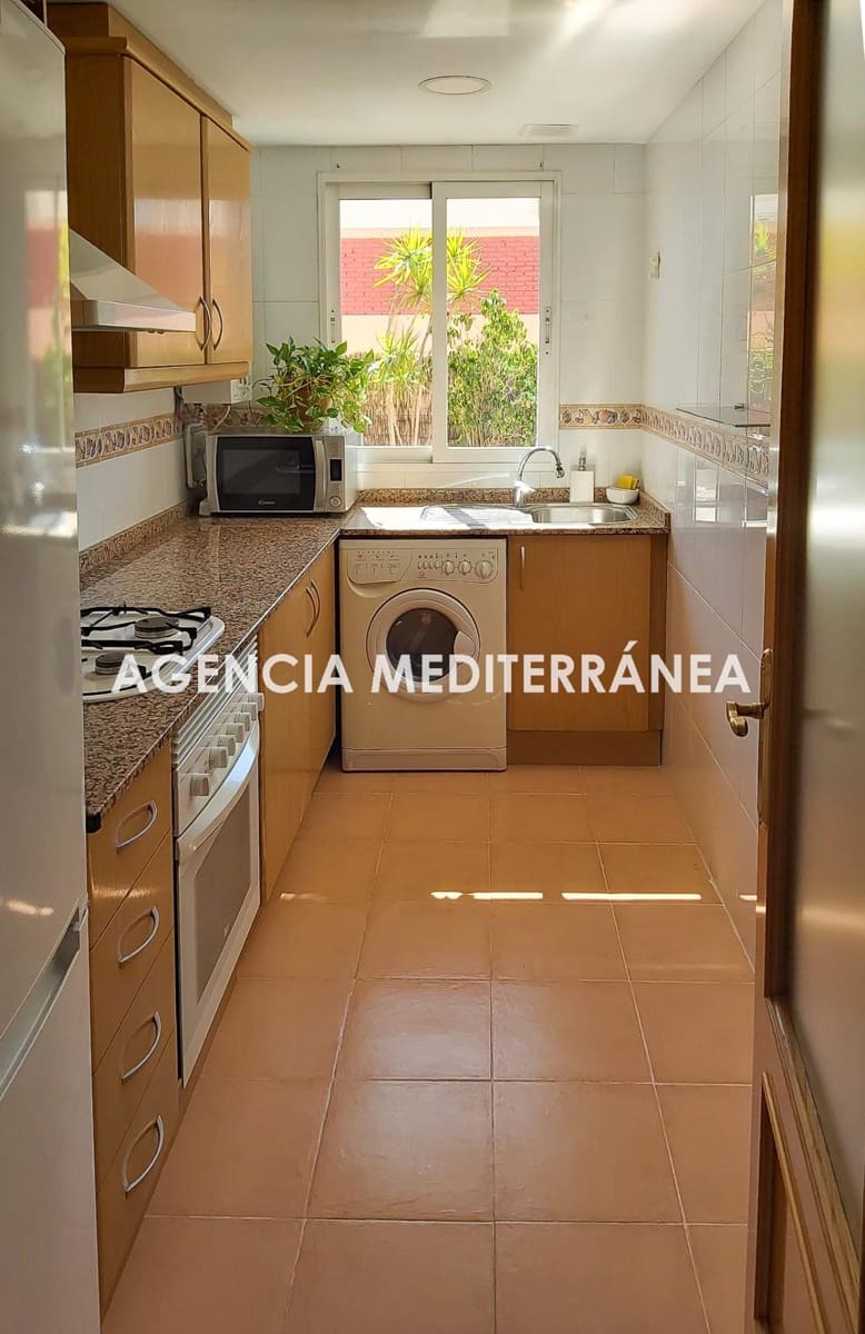 3 sypialnia Penthouse do wynajęcia w Burjassot z garażem - 1 300 € (Ref: 9990791)