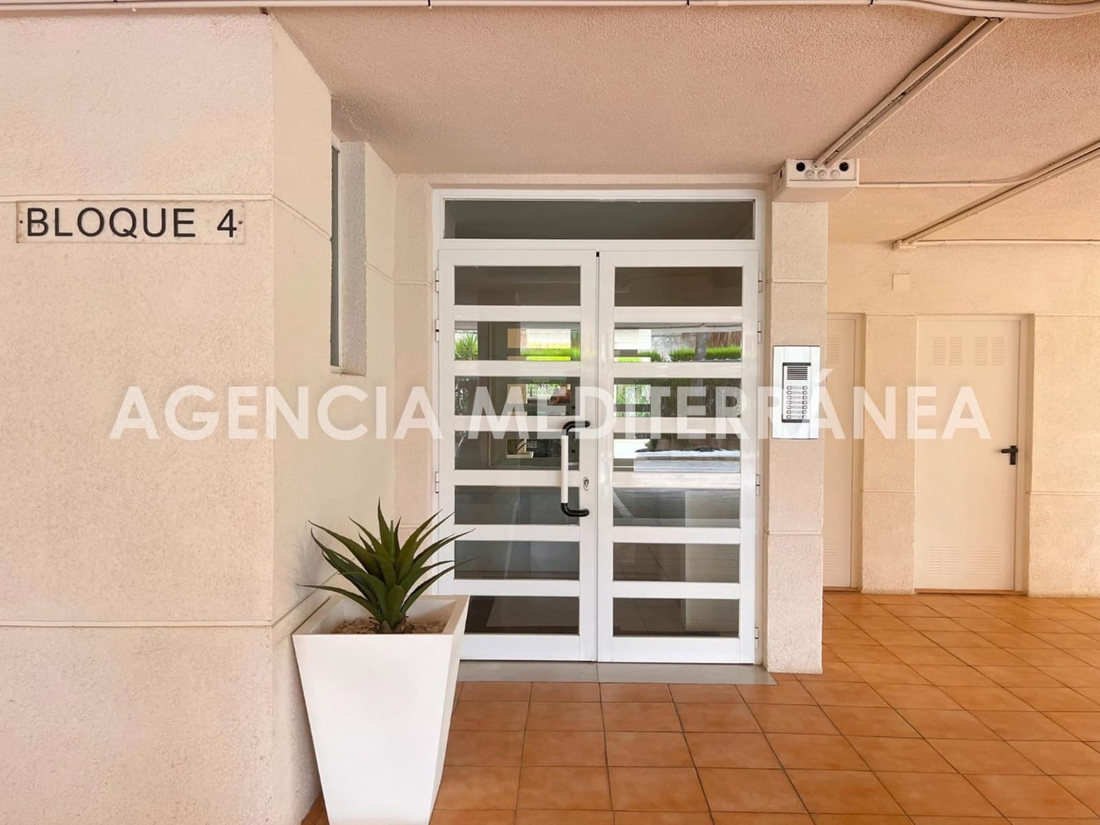 2 soverom Leilighet til salgs i Denia - € 415 000 (Ref: 9999671)