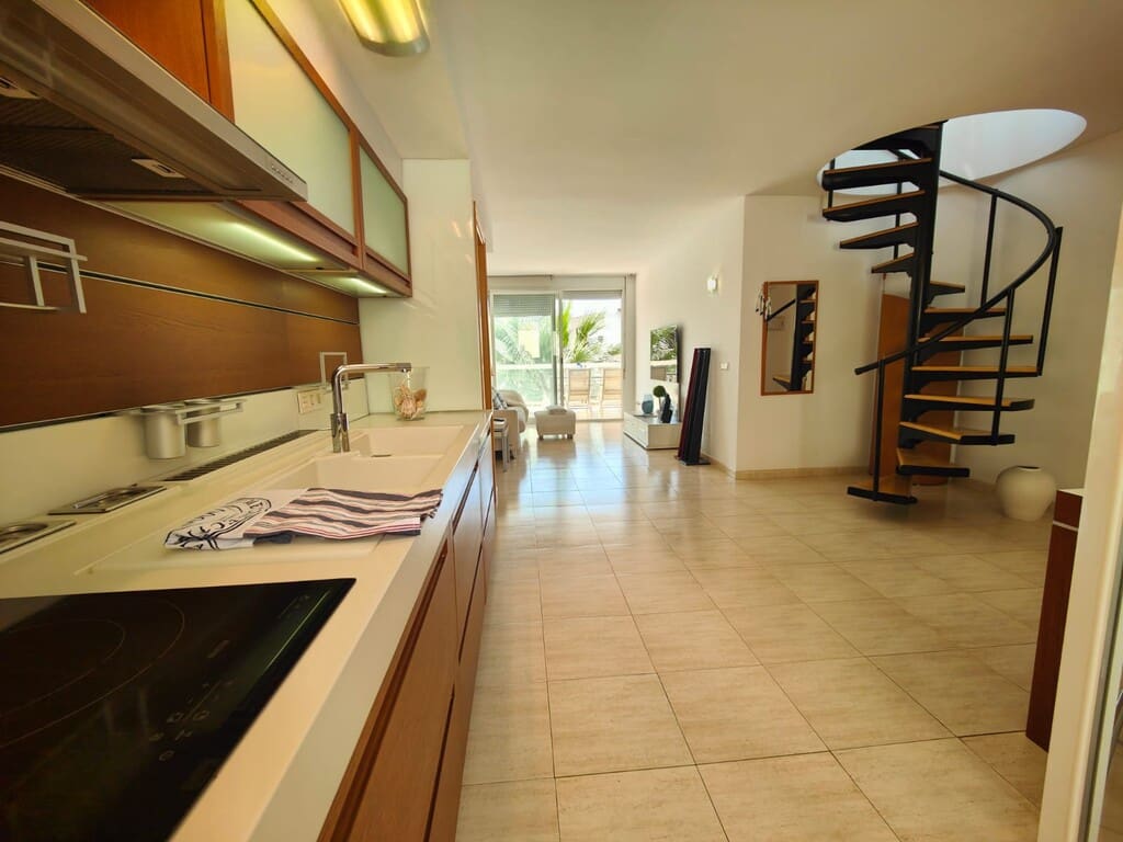 4 bedroom Penthouse for rent in Colonia de Sant Jordi with garage - € 1,800 (Ref: 10031618)