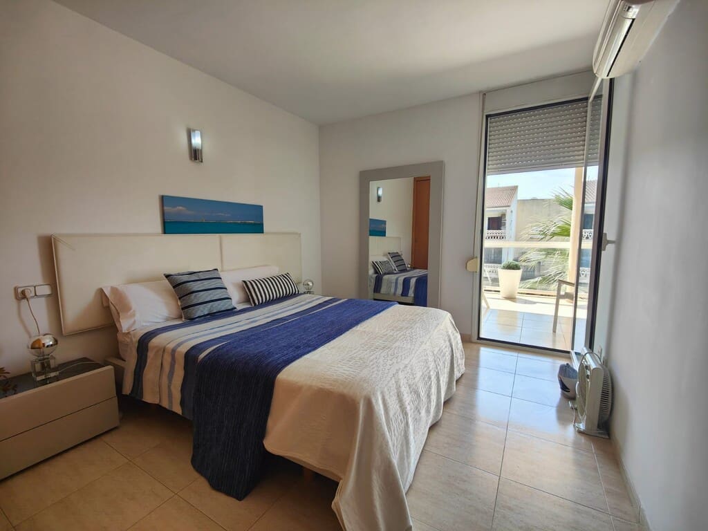 4 bedroom Penthouse for rent in Colonia de Sant Jordi with garage - € 1,800 (Ref: 10031618)