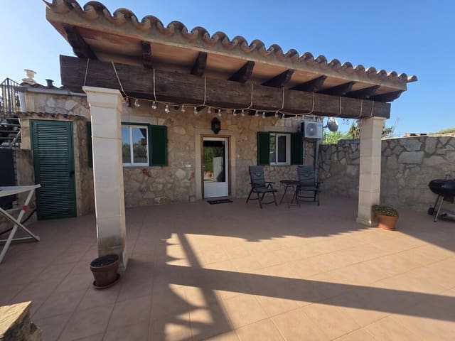 3 slaapkamer Halfvrijstaande villa te huur in Biniagual, Binissalem met garage - € 1.900 (Ref: 10063929)