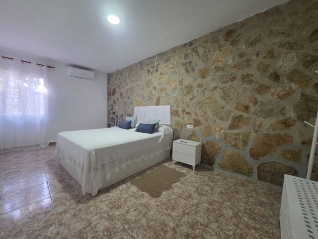 3 slaapkamer Halfvrijstaande villa te huur in Biniagual, Binissalem met garage - € 1.900 (Ref: 10063929)