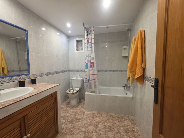3 slaapkamer Halfvrijstaande villa te huur in Biniagual, Binissalem met garage - € 1.900 (Ref: 10063929)