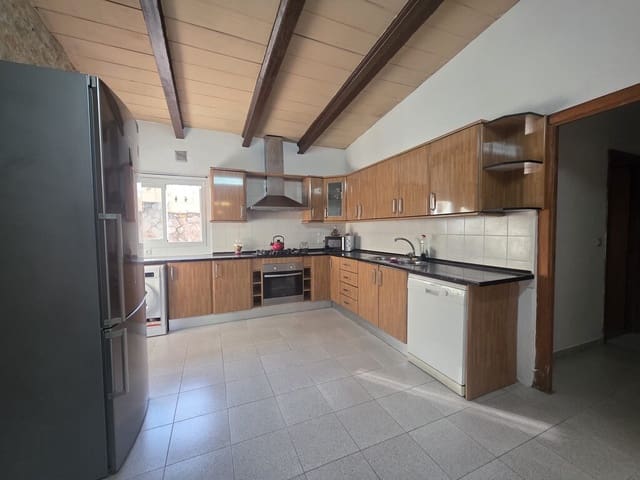 4 slaapkamer Halfvrijstaande villa te huur in Binissalem met zwembad garage - € 2.500 (Ref: 10063930)