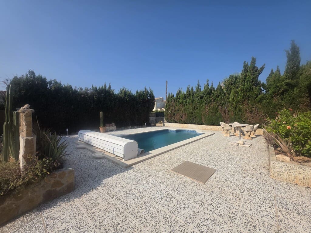4 bedroom Villa for rent in Badia Gran with pool garage - € 3,000 (Ref: 10075451)