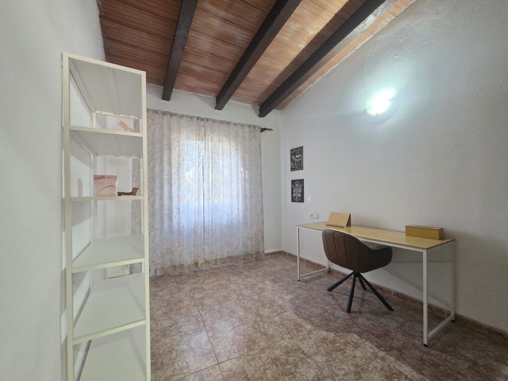 Villa/Maison Semi-Mitoyenne de 3 chambres à louer à Biniagual avec garage - 1 900 € (Ref: 10094337)