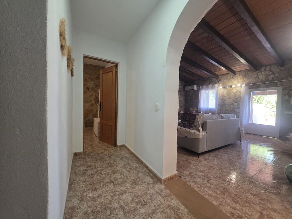 Villa/Maison Semi-Mitoyenne de 3 chambres à louer à Biniagual avec garage - 1 900 € (Ref: 10094337)