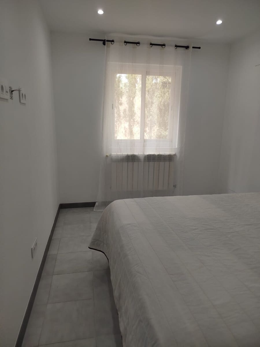 Villa/Maison Semi-Mitoyenne de 3 chambres à louer à Biniagual avec garage - 1 900 € (Ref: 10094337)