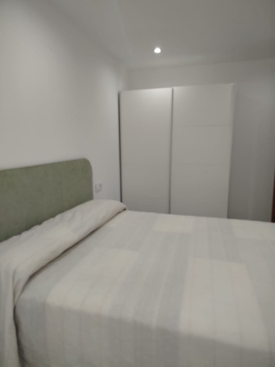 Villa/Maison Semi-Mitoyenne de 3 chambres à louer à Biniagual avec garage - 1 900 € (Ref: 10094337)