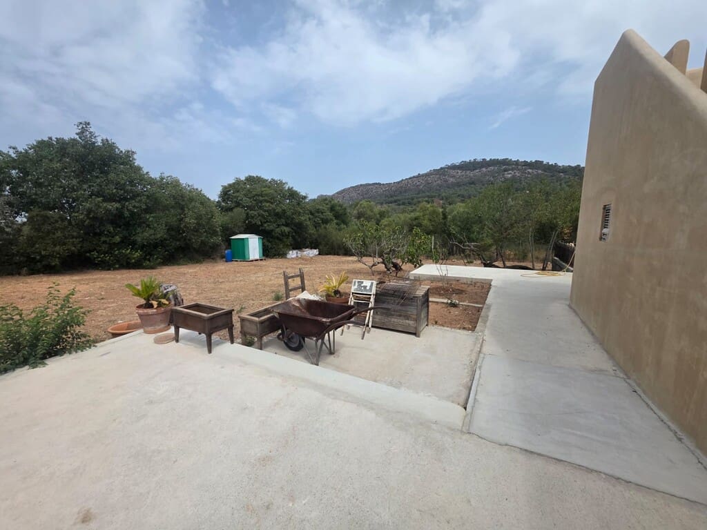 3 bedroom Finca/Country House for rent in Llucmajor with pool - € 3,250 (Ref: 9968451)