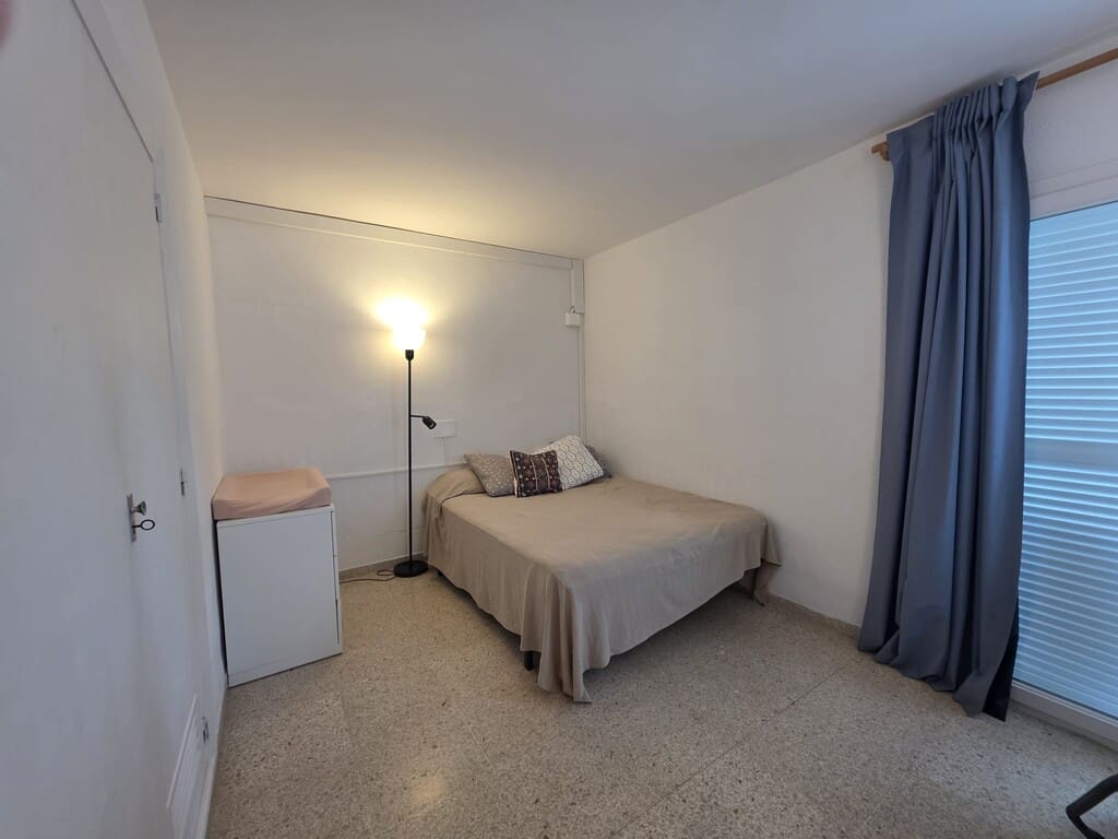 3 bedroom Flat for rent in Cala Blava with pool - € 1,800 (Ref: 9968457)