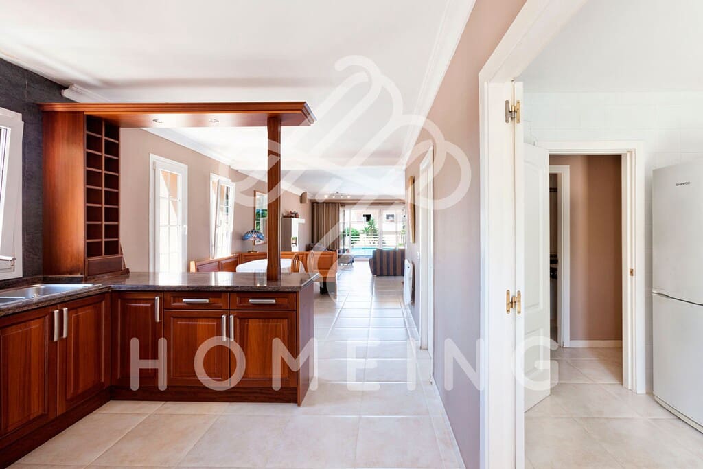 Chalet de 3 habitaciones en Tolleric en venta con piscina - 1.200.000 € (Ref: 9968465)