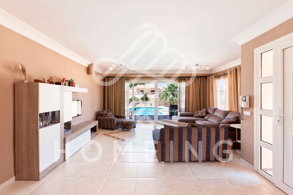 Chalet de 3 habitaciones en Tolleric en venta con piscina - 1.200.000 € (Ref: 9968465)