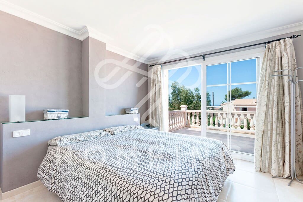 Chalet de 3 habitaciones en Tolleric en venta con piscina - 1.200.000 € (Ref: 9968465)