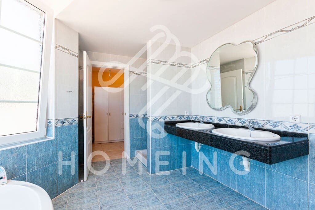 Chalet de 3 habitaciones en Tolleric en venta con piscina - 1.200.000 € (Ref: 9968465)