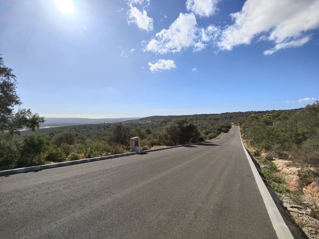 Building Plot for sale in Puntiro - € 450,000 (Ref: 9968469)
