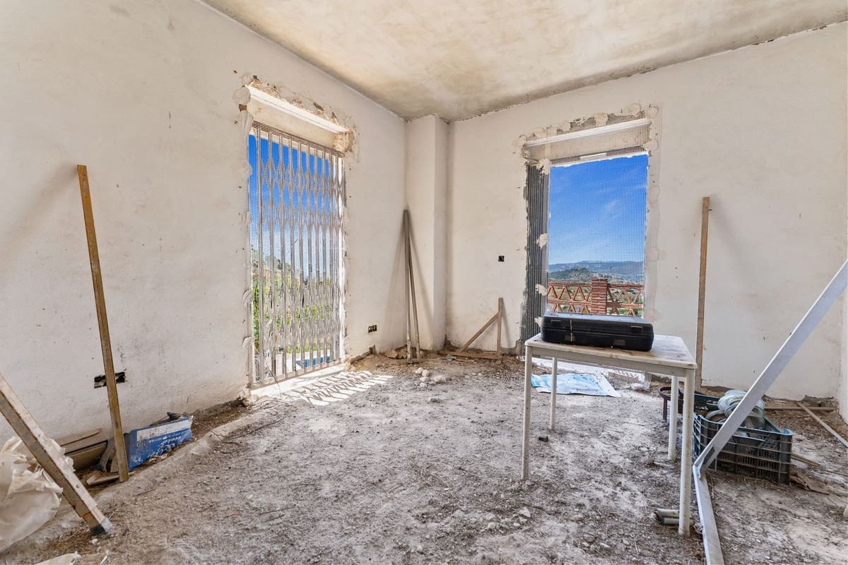 4 soveværelse Villa til salg i Mijas med swimmingpool garage - € 725.000 (Ref: 10112299)