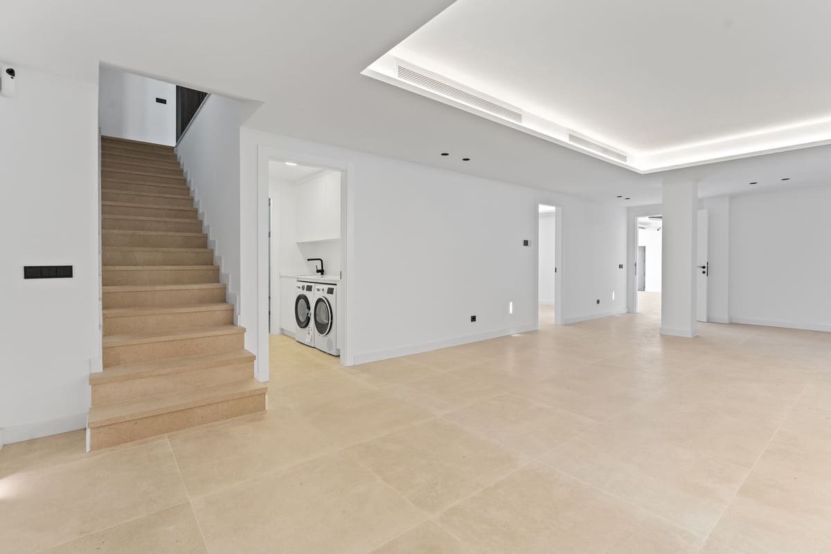 4 slaapkamer Villa te koop in Fuengirola met zwembad garage - € 1.945.000 (Ref: 10112301)