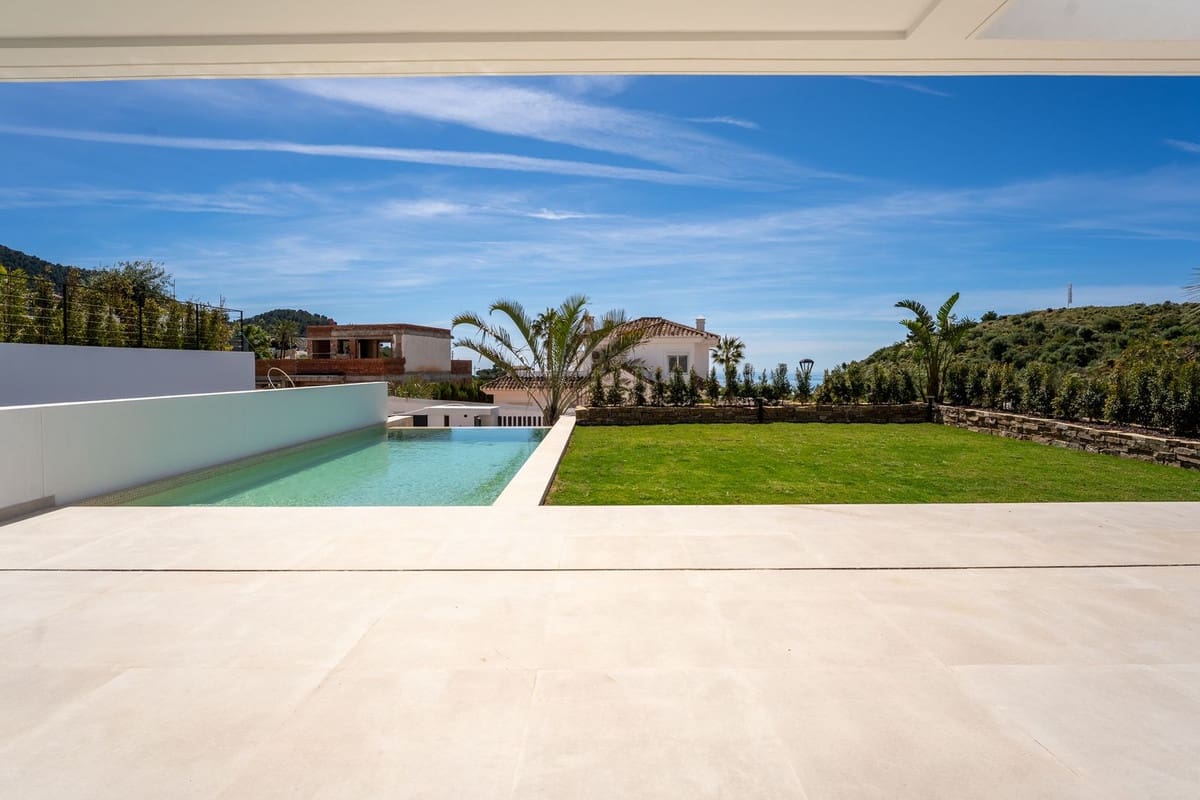 4 slaapkamer Villa te koop in Fuengirola met zwembad garage - € 1.945.000 (Ref: 10112301)