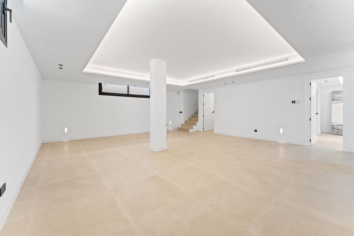 4 slaapkamer Villa te koop in Fuengirola met zwembad garage - € 1.945.000 (Ref: 10112301)