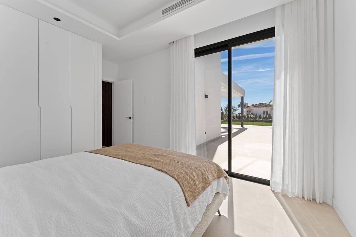 4 slaapkamer Villa te koop in Fuengirola met zwembad garage - € 1.945.000 (Ref: 10112301)