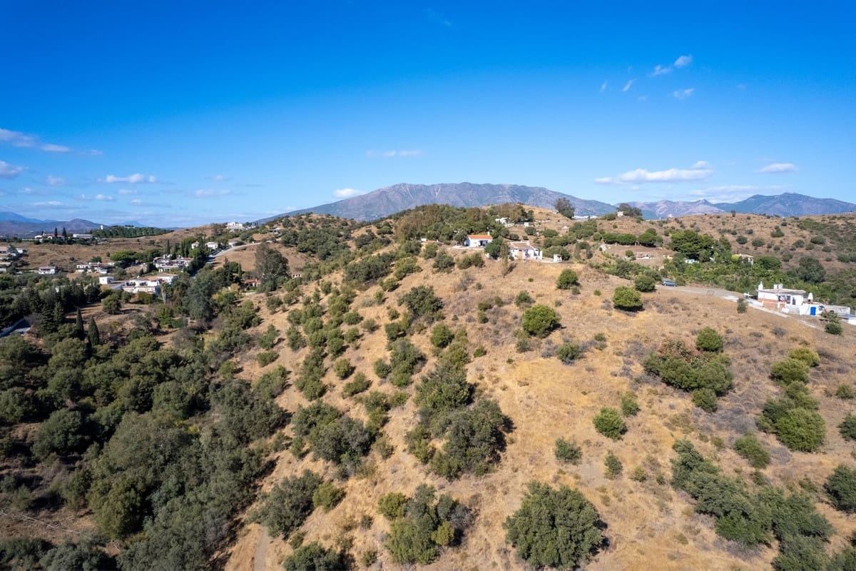 Undeveloped Land for sale in Cerro del Aguila - € 1,100,000 (Ref: 10112304)