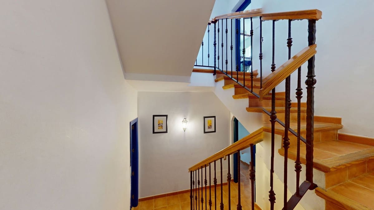 4 bedroom Villa for sale in Valtocado with pool garage - € 1,094,940 (Ref: 10112305)