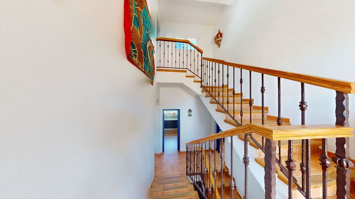 4 bedroom Villa for sale in Valtocado with pool garage - € 1,094,940 (Ref: 10112305)